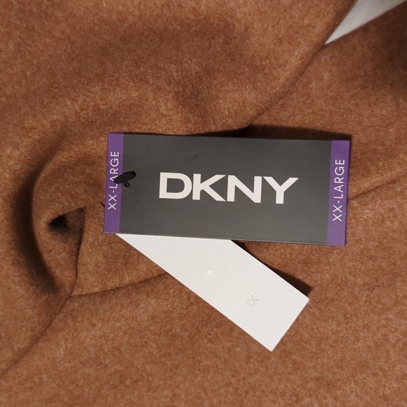 NWT:DKNY Fashion women’s brown faux wool overcoat. Size XXL. - Picture 12 of 13
